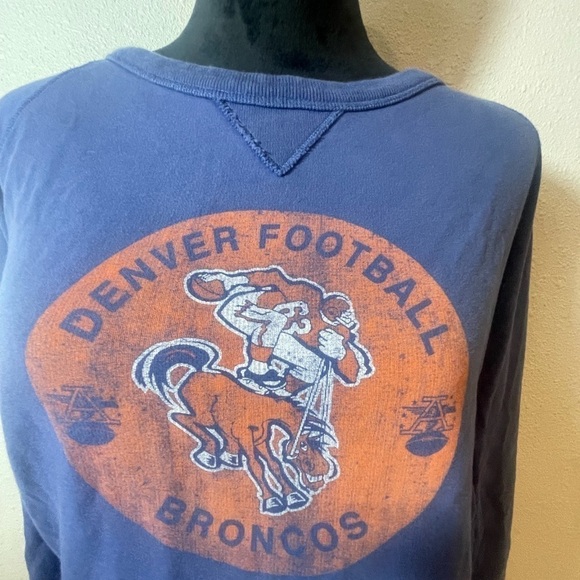 ‘47 brand Denver Broncos Vintage Style Sweatshirt- Size L (fits closer to a M) - Picture 2 of 11